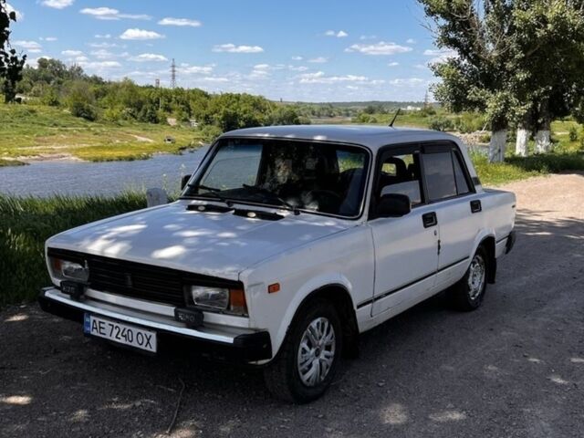 Белый ВАЗ 2105, объемом двигателя 1.5 л и пробегом 300 тыс. км за 850 $, фото 1 на Automoto.ua