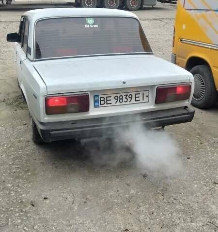 Белый ВАЗ 2105, объемом двигателя 1.2 л и пробегом 60 тыс. км за 1300 $, фото 1 на Automoto.ua