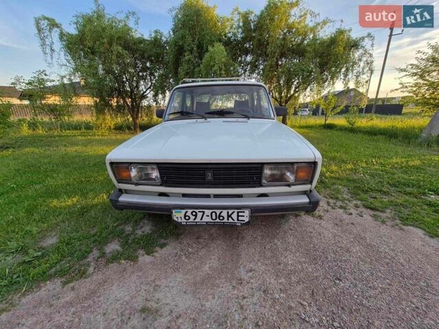 Белый ВАЗ 2105, объемом двигателя 1.3 л и пробегом 33 тыс. км за 1500 $, фото 1 на Automoto.ua