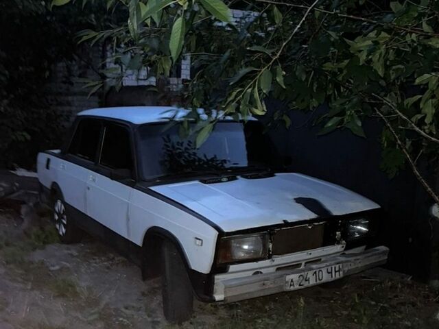 Білий ВАЗ 2105, об'ємом двигуна 1.2 л та пробігом 250 тис. км за 245 $, фото 1 на Automoto.ua