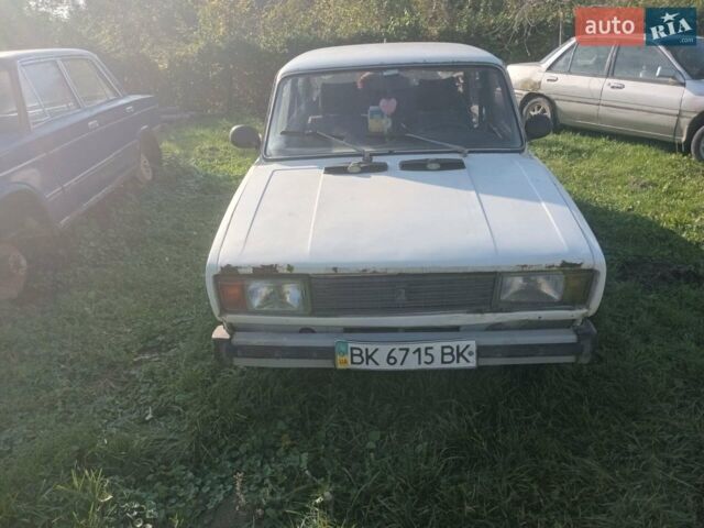 Белый ВАЗ 2105, объемом двигателя 1.45 л и пробегом 326 тыс. км за 200 $, фото 1 на Automoto.ua
