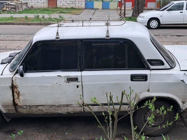 Білий ВАЗ 2105, об'ємом двигуна 1.2 л та пробігом 146 тис. км за 400 $, фото 1 на Automoto.ua