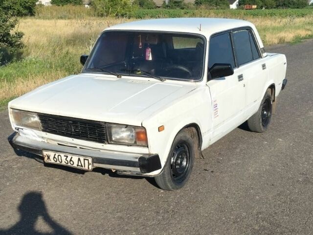 Белый ВАЗ 2105, объемом двигателя 1.3 л и пробегом 12 тыс. км за 392 $, фото 1 на Automoto.ua