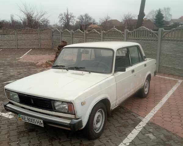 Белый ВАЗ 2105, объемом двигателя 1.3 л и пробегом 63 тыс. км за 800 $, фото 1 на Automoto.ua
