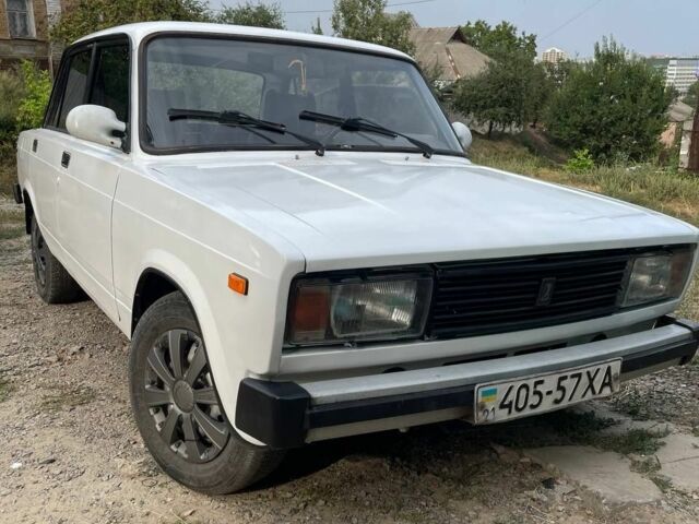 Белый ВАЗ 2105, объемом двигателя 1.3 л и пробегом 68 тыс. км за 900 $, фото 1 на Automoto.ua