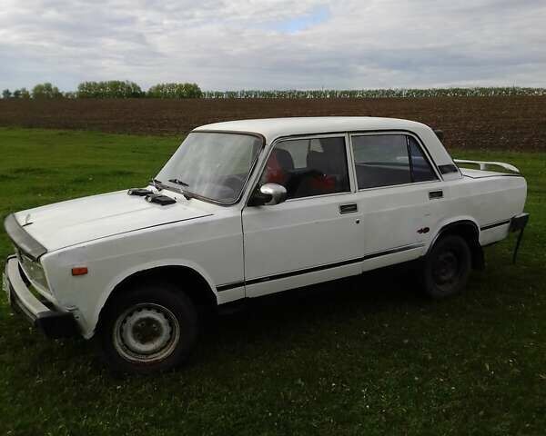 ВАЗ 2105 1984 в Оратове на Automoto.ua Белый ВАЗ 2105, объемом двигателя 1.1 л и пробегом 200 тыс. км за 477 $, фото 1 на Automoto.ua