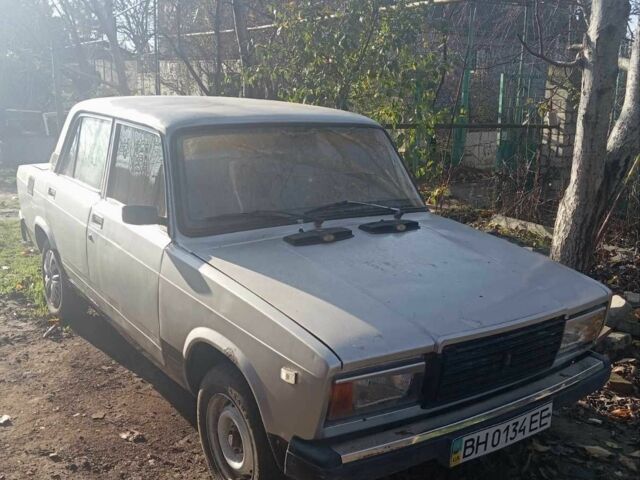 Белый ВАЗ 2105, объемом двигателя 1.2 л и пробегом 30 тыс. км за 750 $, фото 1 на Automoto.ua