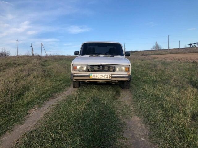 Белый ВАЗ 2105, объемом двигателя 1.3 л и пробегом 27 тыс. км за 550 $, фото 1 на Automoto.ua