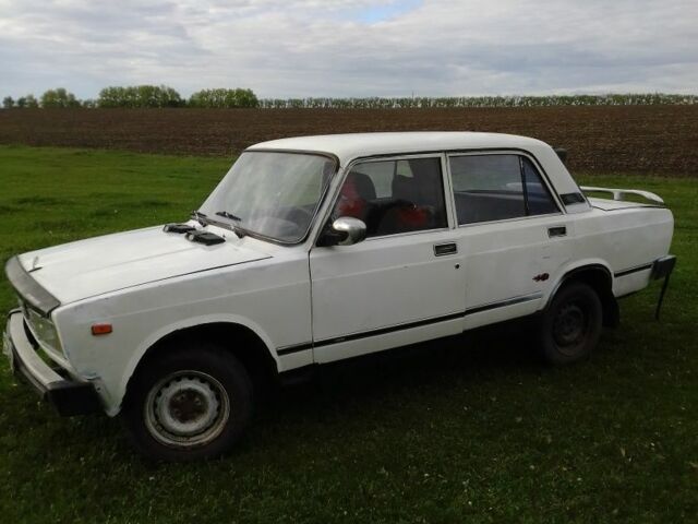 Белый ВАЗ 2105, объемом двигателя 1.1 л и пробегом 10 тыс. км за 487 $, фото 1 на Automoto.ua
