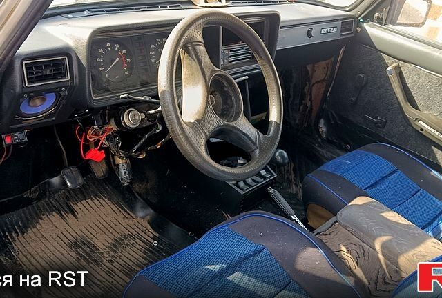 Белый ВАЗ 2105, объемом двигателя 1.5 л и пробегом 100 тыс. км за 290 $, фото 1 на Automoto.ua