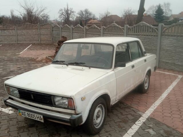 Белый ВАЗ 2105, объемом двигателя 1.3 л и пробегом 63 тыс. км за 800 $, фото 1 на Automoto.ua