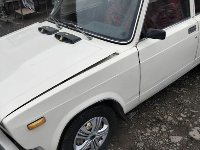 Белый ВАЗ 2105, объемом двигателя 0 л и пробегом 120 тыс. км за 750 $, фото 1 на Automoto.ua