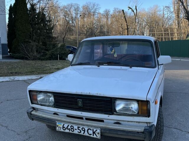 Білий ВАЗ 2105, об'ємом двигуна 1.2 л та пробігом 120 тис. км за 557 $, фото 1 на Automoto.ua