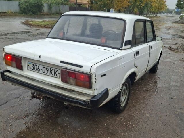Білий ВАЗ 2105, об'ємом двигуна 0 л та пробігом 100 тис. км за 426 $, фото 1 на Automoto.ua