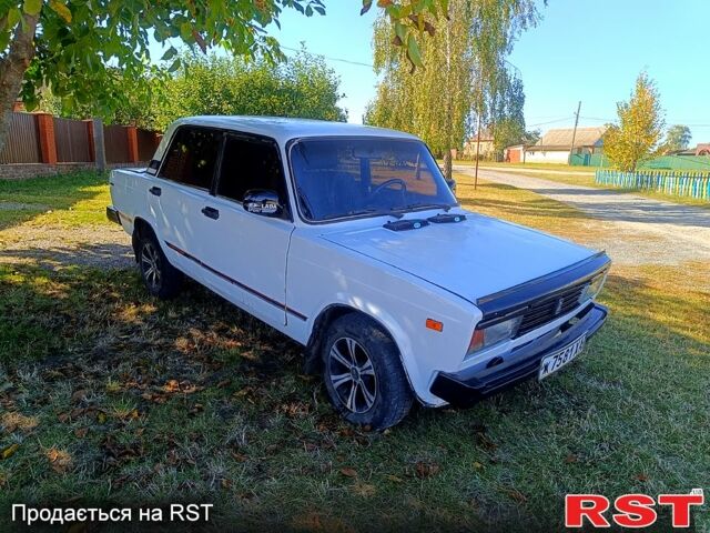 Белый ВАЗ 2105, объемом двигателя 1.3 л и пробегом 27 тыс. км за 550 $, фото 1 на Automoto.ua
