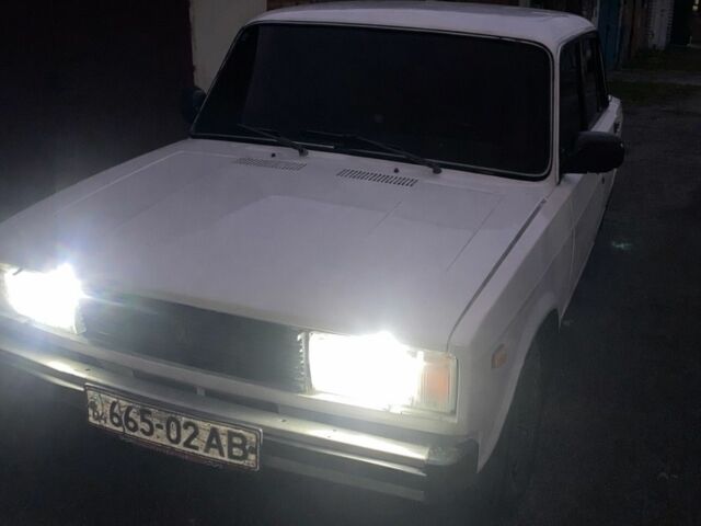 Білий ВАЗ 2105, об'ємом двигуна 1.6 л та пробігом 270 тис. км за 700 $, фото 1 на Automoto.ua