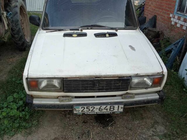 Белый ВАЗ 2105, объемом двигателя 1.3 л и пробегом 75 тыс. км за 358 $, фото 1 на Automoto.ua