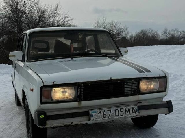 Белый ВАЗ 2105, объемом двигателя 1.3 л и пробегом 98 тыс. км за 150 $, фото 1 на Automoto.ua