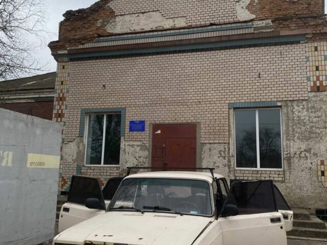 Белый ВАЗ 2105, объемом двигателя 1.3 л и пробегом 777 тыс. км за 407 $, фото 1 на Automoto.ua