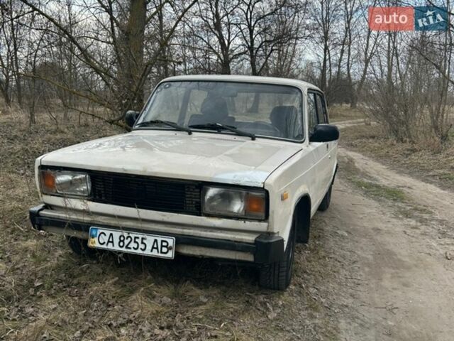 Белый ВАЗ 2105, объемом двигателя 1.3 л и пробегом 80 тыс. км за 600 $, фото 1 на Automoto.ua