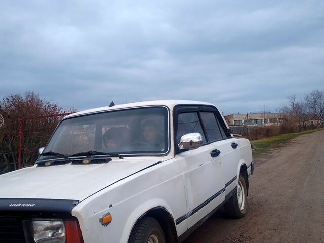 Белый ВАЗ 2105, объемом двигателя 1.5 л и пробегом 0 тыс. км за 650 $, фото 1 на Automoto.ua