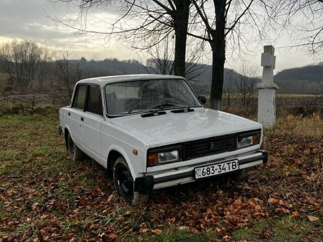 Белый ВАЗ 2105, объемом двигателя 1 л и пробегом 3 тыс. км за 96 $, фото 1 на Automoto.ua