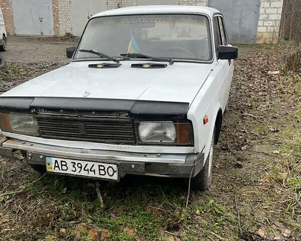 Белый ВАЗ 2105, объемом двигателя 1.2 л и пробегом 354 тыс. км за 550 $, фото 1 на Automoto.ua