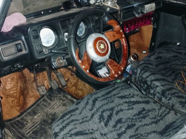 Белый ВАЗ 2105, объемом двигателя 0 л и пробегом 1000 тыс. км за 355 $, фото 1 на Automoto.ua