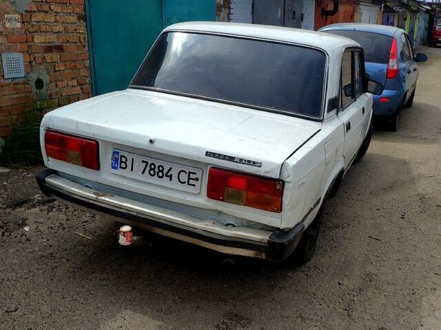 Белый ВАЗ 2105, объемом двигателя 1.2 л и пробегом 0 тыс. км за 400 $, фото 1 на Automoto.ua