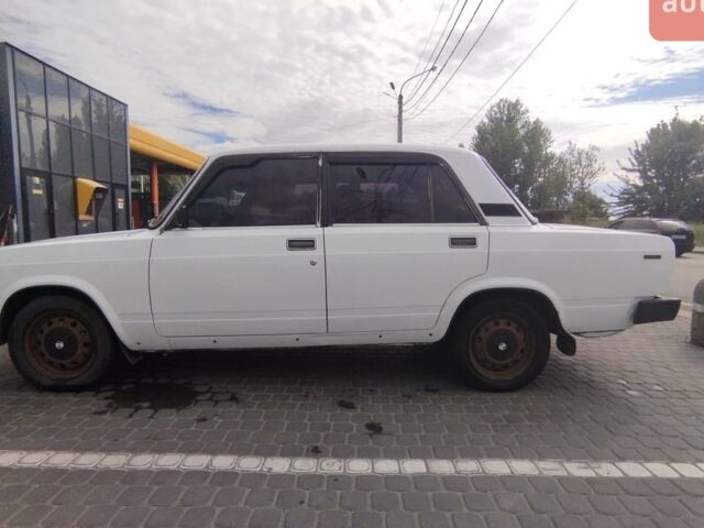 Білий ВАЗ 2105, об'ємом двигуна 1.4 л та пробігом 100 тис. км за 1214 $, фото 1 на Automoto.ua