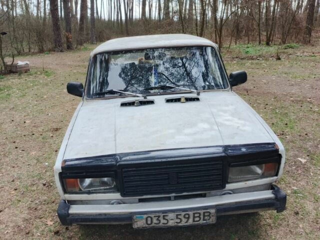 Белый ВАЗ 2105, объемом двигателя 1.3 л и пробегом 3 тыс. км за 576 $, фото 1 на Automoto.ua