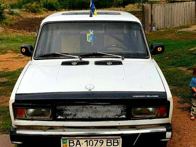 Білий ВАЗ 2105, об'ємом двигуна 1.3 л та пробігом 155 тис. км за 1010 $, фото 1 на Automoto.ua