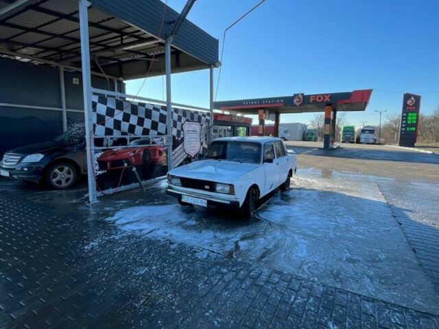 Белый ВАЗ 2105, объемом двигателя 1.5 л и пробегом 62 тыс. км за 372 $, фото 1 на Automoto.ua