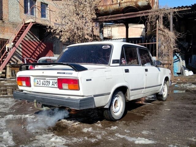 Белый ВАЗ 2105, объемом двигателя 1.3 л и пробегом 150 тыс. км за 445 $, фото 1 на Automoto.ua