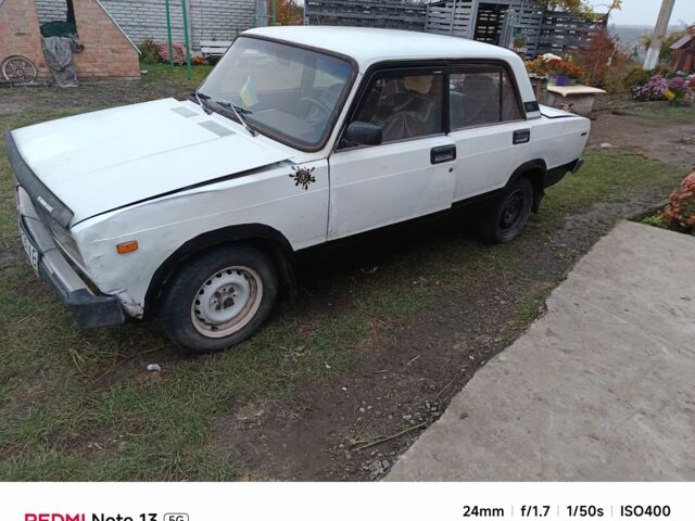 Белый ВАЗ 2105, объемом двигателя 0 л и пробегом 450 тыс. км за 477 $, фото 1 на Automoto.ua
