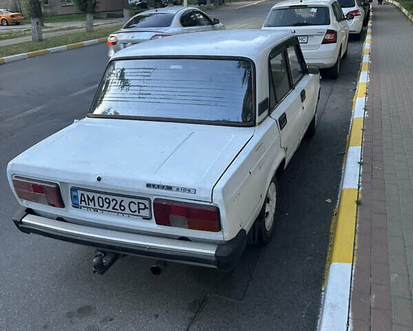 Белый ВАЗ 2105, объемом двигателя 1.6 л и пробегом 43 тыс. км за 500 $, фото 1 на Automoto.ua