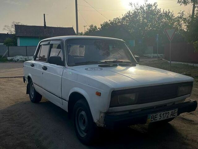 Белый ВАЗ 2105, объемом двигателя 1.6 л и пробегом 500 тыс. км за 750 $, фото 1 на Automoto.ua