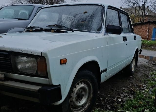 Белый ВАЗ 2105, объемом двигателя 0 л и пробегом 83 тыс. км за 665 $, фото 1 на Automoto.ua