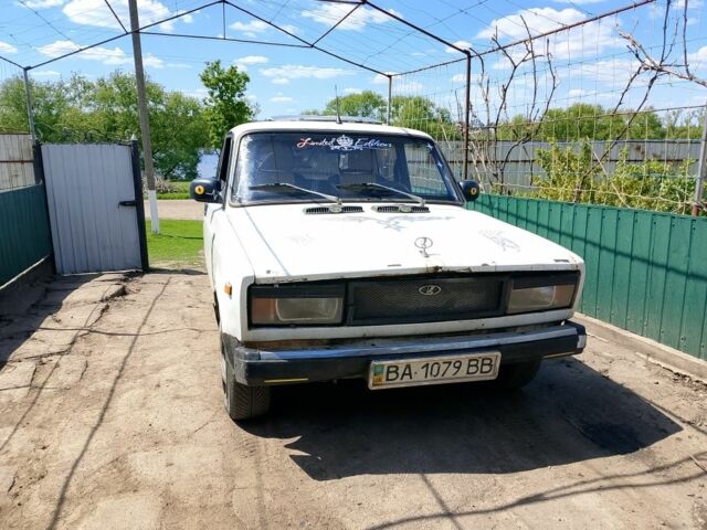 Белый ВАЗ 2105, объемом двигателя 1.3 л и пробегом 1 тыс. км за 387 $, фото 1 на Automoto.ua