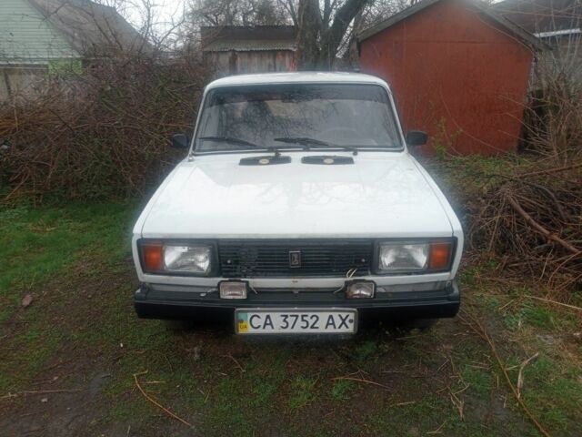 Белый ВАЗ 2105, объемом двигателя 1 л и пробегом 50 тыс. км за 600 $, фото 1 на Automoto.ua