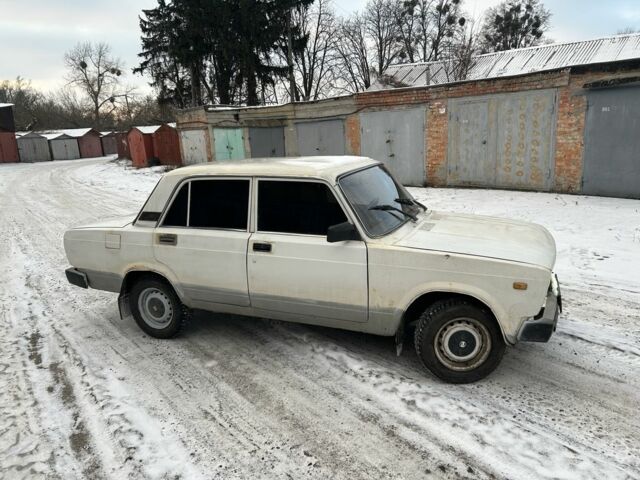 Білий ВАЗ 2105, об'ємом двигуна 0 л та пробігом 300 тис. км за 680 $, фото 1 на Automoto.ua