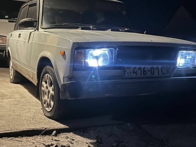 Белый ВАЗ 2105, объемом двигателя 1.5 л и пробегом 635 тыс. км за 451 $, фото 1 на Automoto.ua