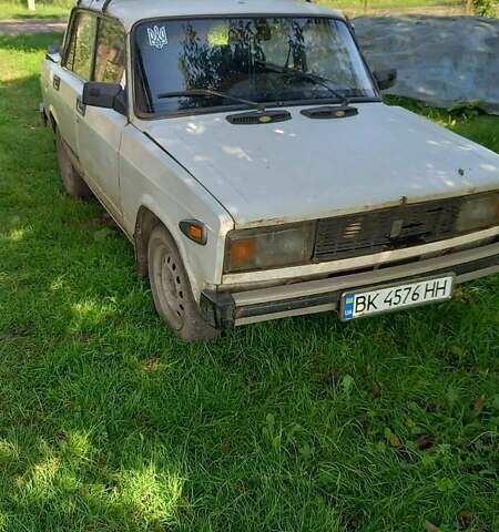 Белый ВАЗ 2105, объемом двигателя 0 л и пробегом 500 тыс. км за 400 $, фото 1 на Automoto.ua