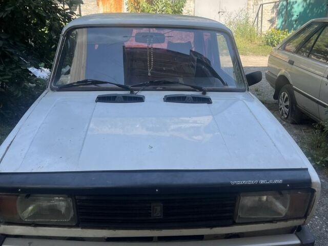 Белый ВАЗ 2105, объемом двигателя 0 л и пробегом 10 тыс. км за 269 $, фото 1 на Automoto.ua