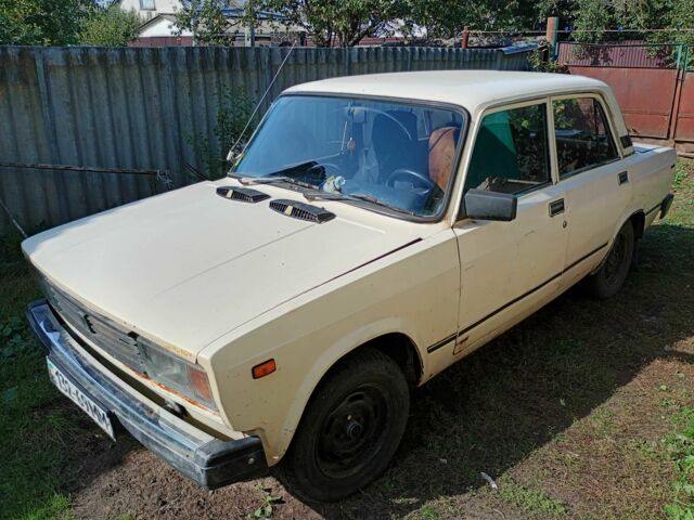 Белый ВАЗ 2105, объемом двигателя 0 л и пробегом 80 тыс. км за 389 $, фото 1 на Automoto.ua