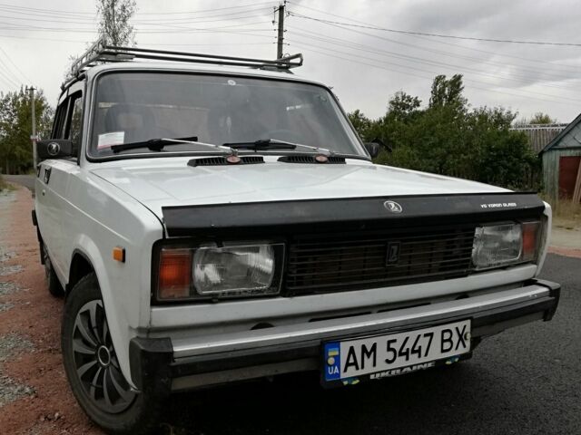 ВАЗ 2105 1989 в Малине на Automoto.ua Белый ВАЗ 2105, объемом двигателя 1.3 л и пробегом 50 тыс. км за 888 $, фото 1 на Automoto.ua