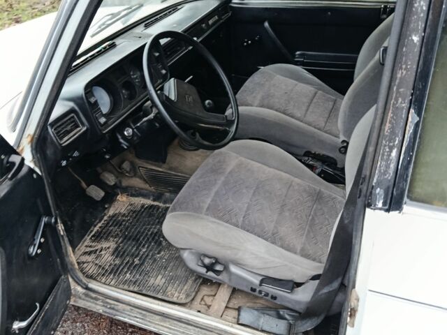 Білий ВАЗ 2105, об'ємом двигуна 0 л та пробігом 450 тис. км за 426 $, фото 1 на Automoto.ua