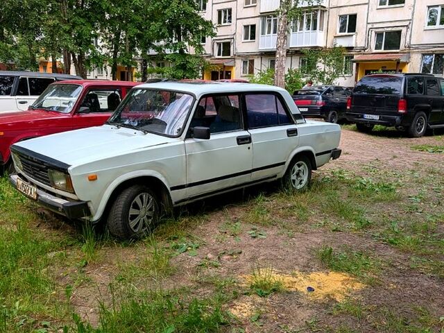 Белый ВАЗ 2105, объемом двигателя 1.5 л и пробегом 0 тыс. км за 500 $, фото 1 на Automoto.ua