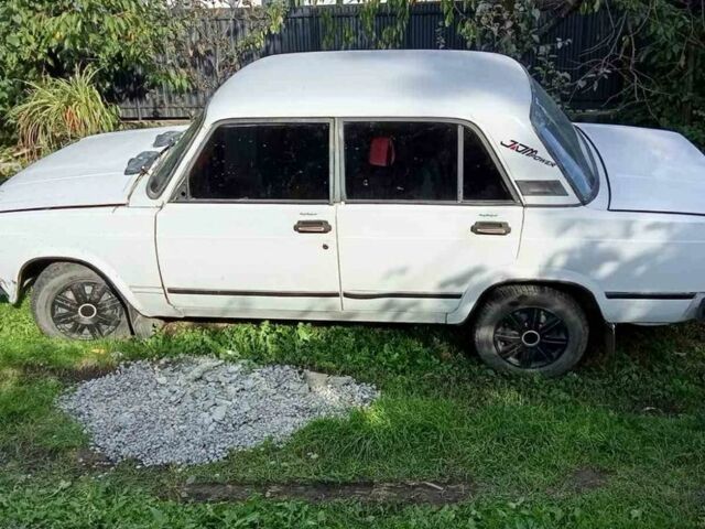 Белый ВАЗ 2105, объемом двигателя 1.3 л и пробегом 260 тыс. км за 406 $, фото 1 на Automoto.ua