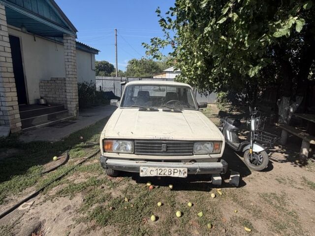 Белый ВАЗ 2105, объемом двигателя 1.3 л и пробегом 46 тыс. км за 336 $, фото 1 на Automoto.ua